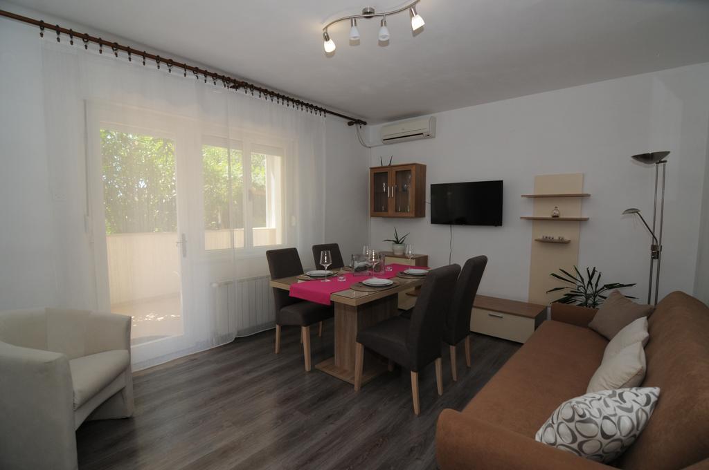Apartment Duka Krk Town Exterior photo